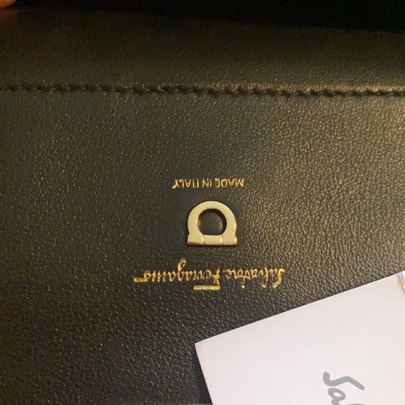 Ferragamo satchel - Picture 6 of 10